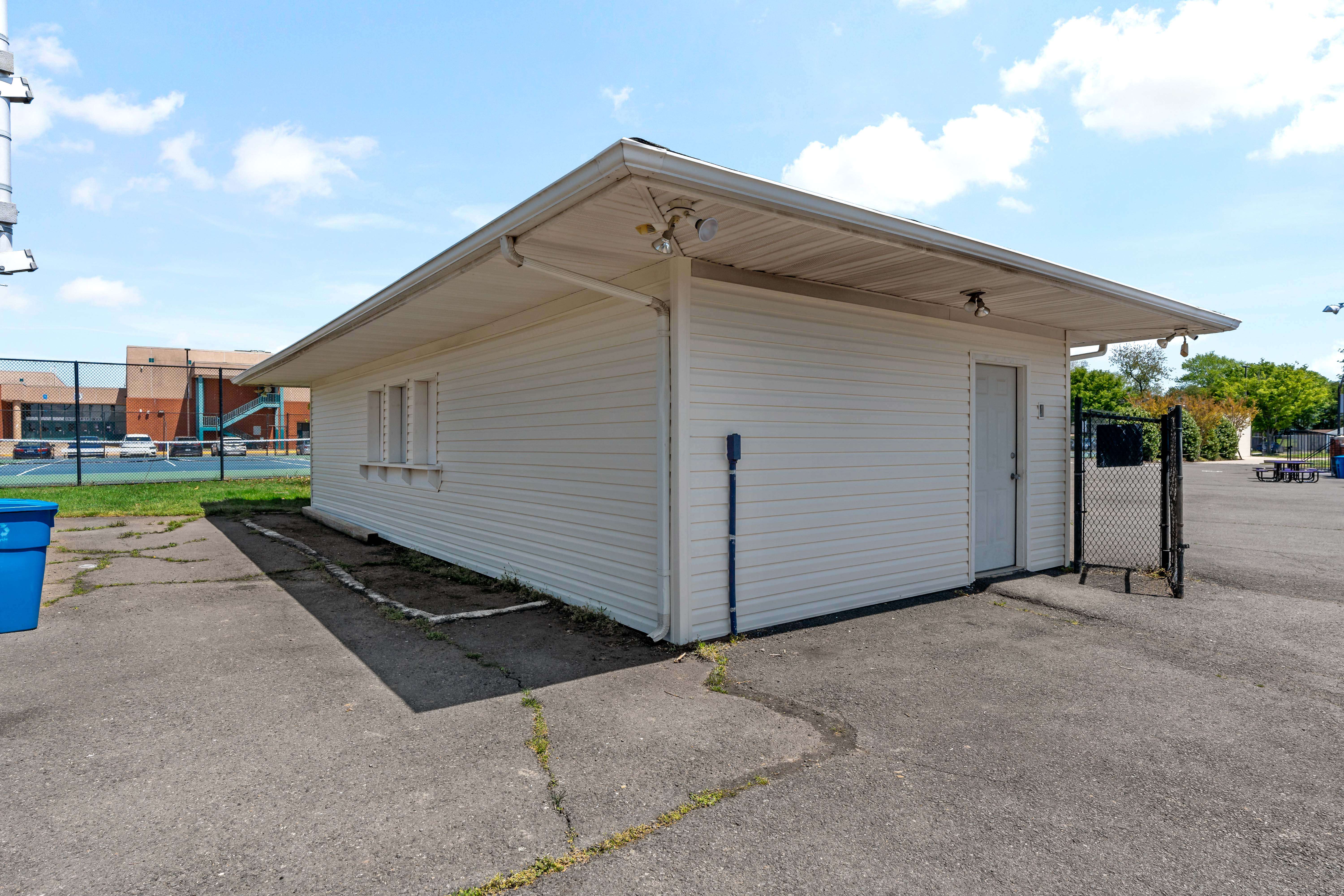 MOSS & Lowe’s Partner to Repair Chantilly High School’s Concessions Stand