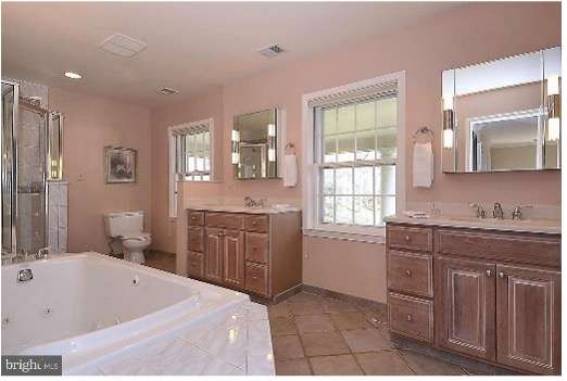Master bathroom pink before remodel
